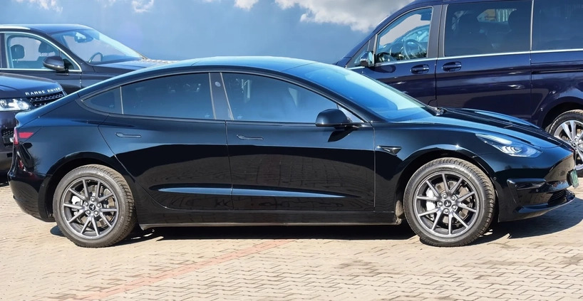 Tesla Model 3 cena 122000 przebieg: 30000, rok produkcji 2019 z Wieleń małe 704